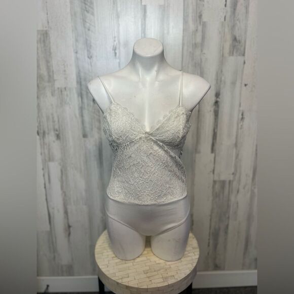 Forever 21 laced White bodysuit - Picture 1 of 5